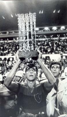 O Sport conquistou o Campeonato Brasileiro de 1987 com camisa de fabricação própria