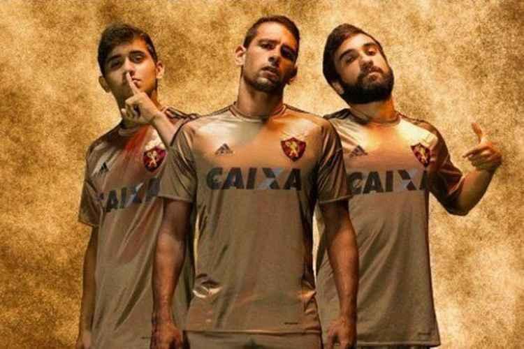 Em 2016, o terceiro padro do Sport  dourado. A camisa lembra o ano de 2009 do clube em que houve a participao na Copa Libertadores. Esse uniforme, no entanto, acabou sendo usado at a temporada de 2018. 