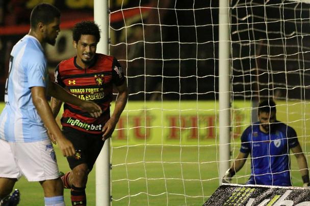 Sport e Londrina se enfrentaram na Ilha do Retiro pela 5ª rodada da Série B do Campeonato Brasileiro