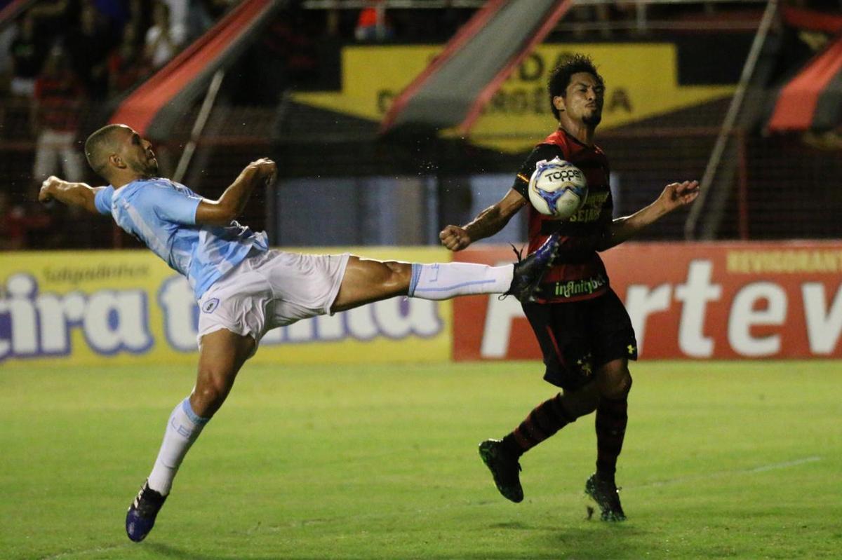Sport e Londrina se enfrentaram na Ilha do Retiro pela 5 rodada da Srie B do Campeonato Brasileiro