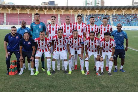 Veja imagens o duelo entre Confiana e Nutico