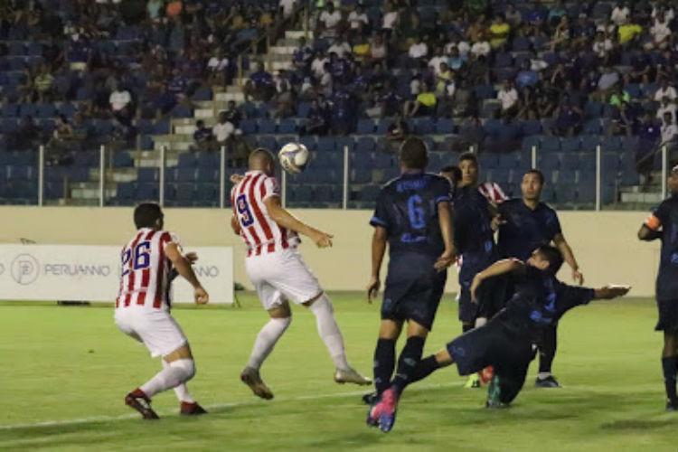 Veja imagens o duelo entre Confiana e Nutico