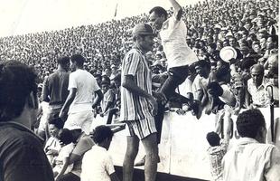 No dia 4 de junho de 1972, um jogo amistoso contra o Flamengo marcou a inaugurao oficial do Jos do Rego Maciel. A partida contra o Rubro-negro carioca terminou empatada em 0 a 0 e recebeu um pblico de 62.185 torcedores (sendo 57.88 pagantes), mesmo o estdio no tendo ainda o anel superior, que viria a ser inaugurado em 1982. Houve superlotao e os portes foram arrombados. Antes do jogo, no fim da manh, foi realizada uma missa no setor onde ficam as cadeiras.