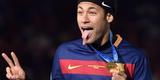 No mesmo ano, Neymar conquista o Mundial de Clubes da FIFA com o Barcelona. Na final, o Bar�a venceu o River Plate por 3 a 0.