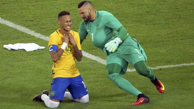 Em 2016, o futebol brasileiro ganhou a primeira medalha de ouro da sua história. Nos pênaltis, o Brasil bateu a Alemanha. Neymar foi o líder da equipe durante a competição.