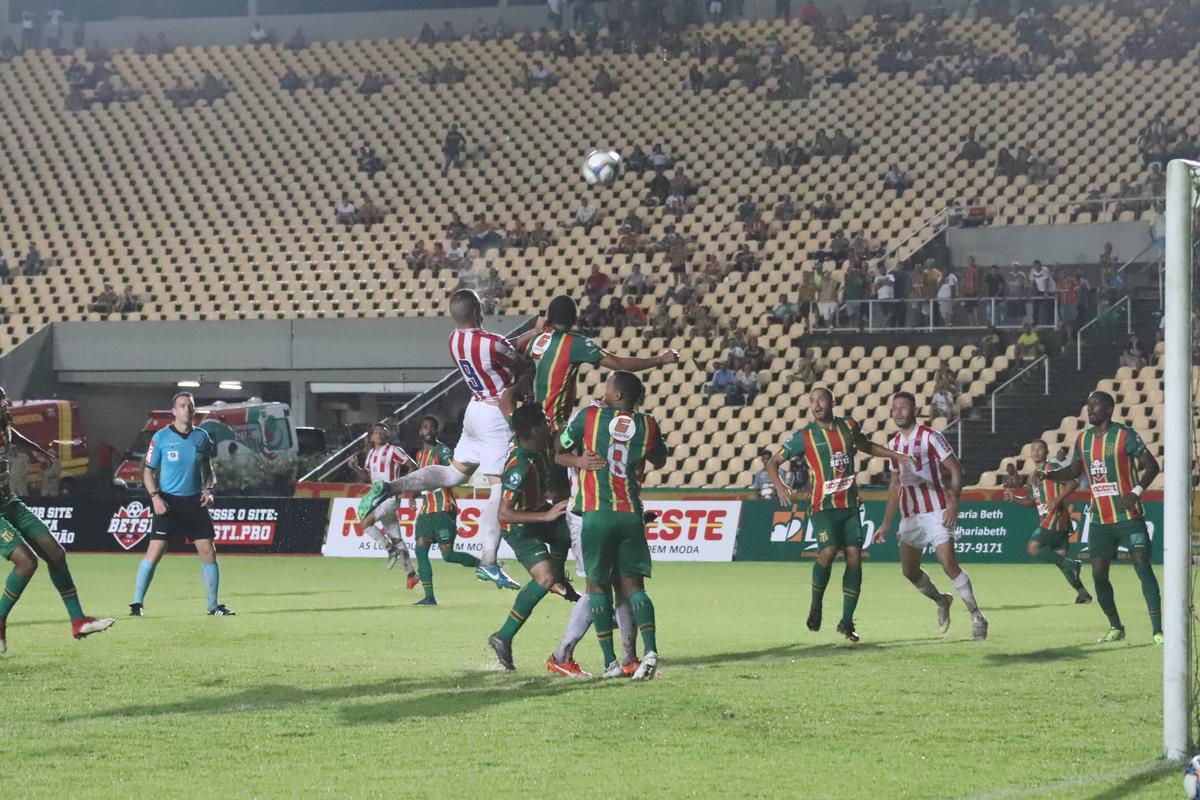 Com o triunfo, Alvirrubro retornou ao G4 do grupo A da Srie c, com 11 pontos conquistados 