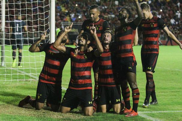 Foram quatro jogos de jejum, o suficiente para a torcida do Sport j comear a criticar Brocador. Mas ele deixou o dele contra o Salgueiro