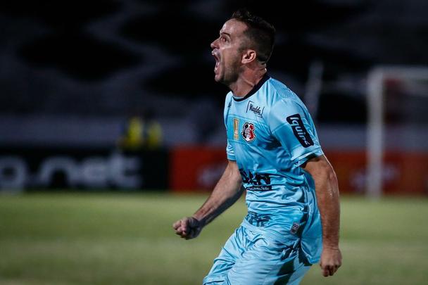 Novamente pelo Nordesto, o atacante coral marcou contra o CSA