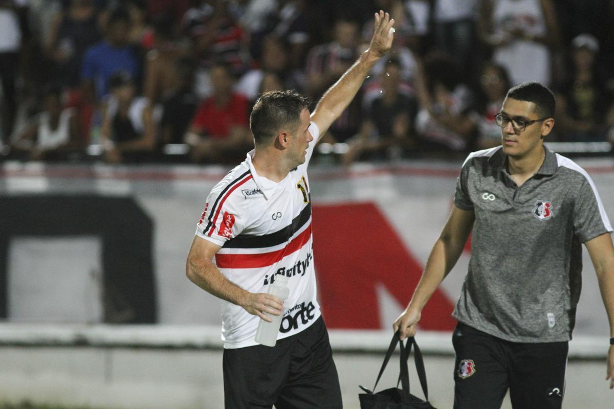 Contra o Confiana, Pipico marcou dois gols na vitria por 3 a 1 no Arruda