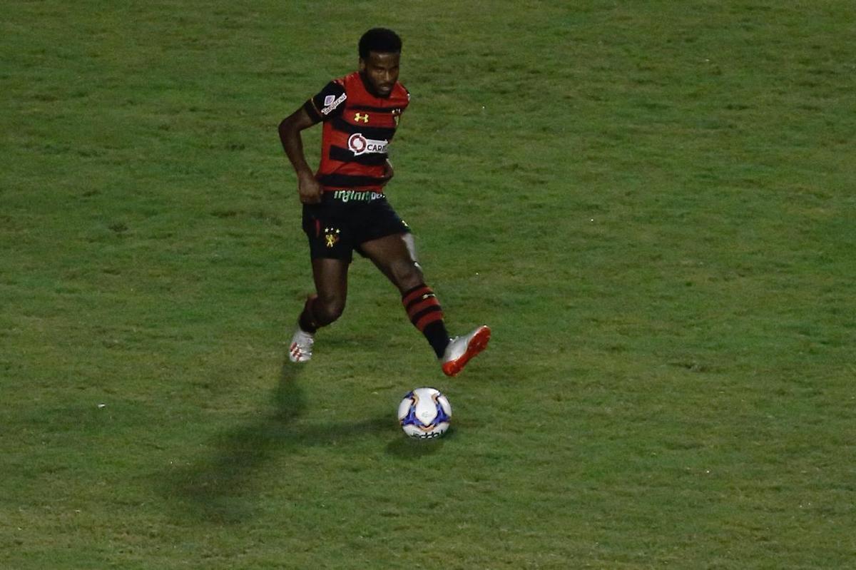 No ltimo jogo antes da pausa para a realizao da Copa Amrica 2019, Sport e CRB se enfrentaram na Ilha do Retiro pela 8 rodada da Srie B