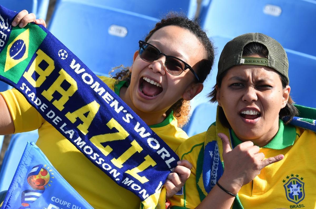 Selees se enfrentaram pela segunda rodada do Grupo C da competio.