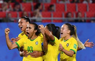 Em jogo equilibrado, o Brasil venceu a Itlia por 1 a 0 com gol de pnalti marcado por Marta