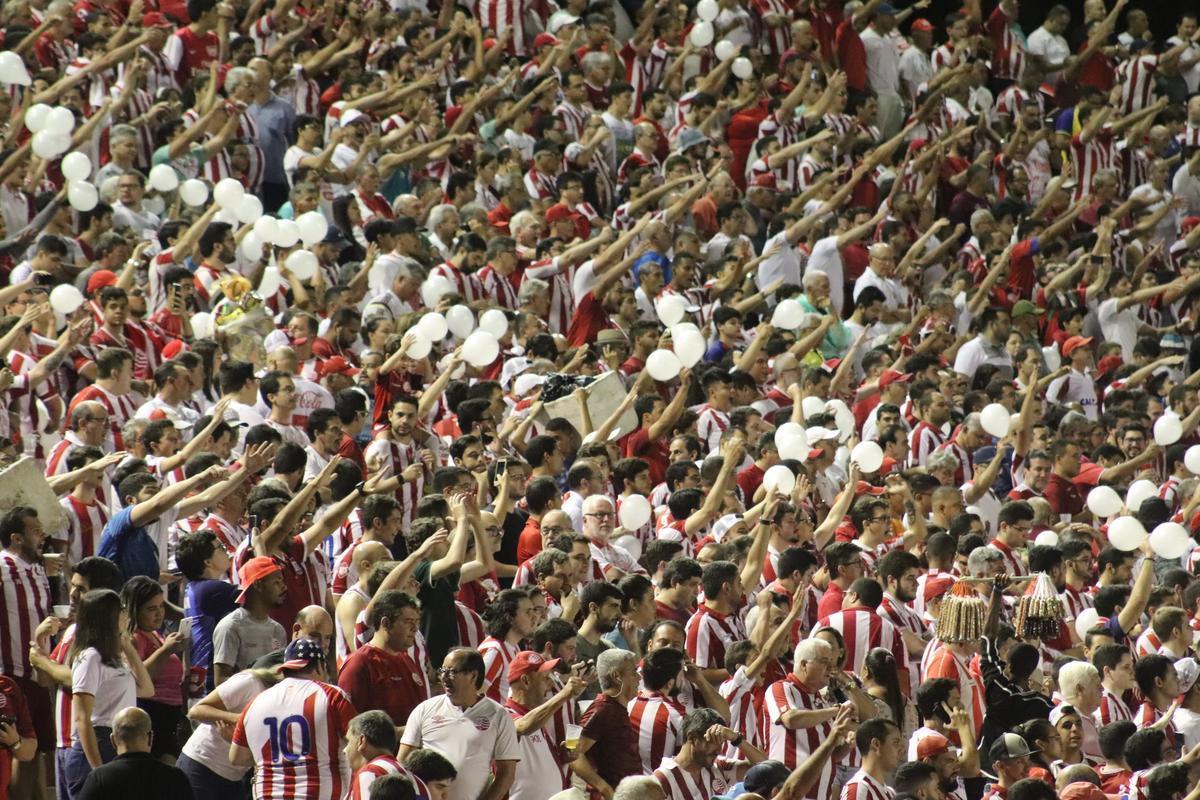 Equipes se enfrentaram pela 13 rodada da competio no estdio dos Aflitos.