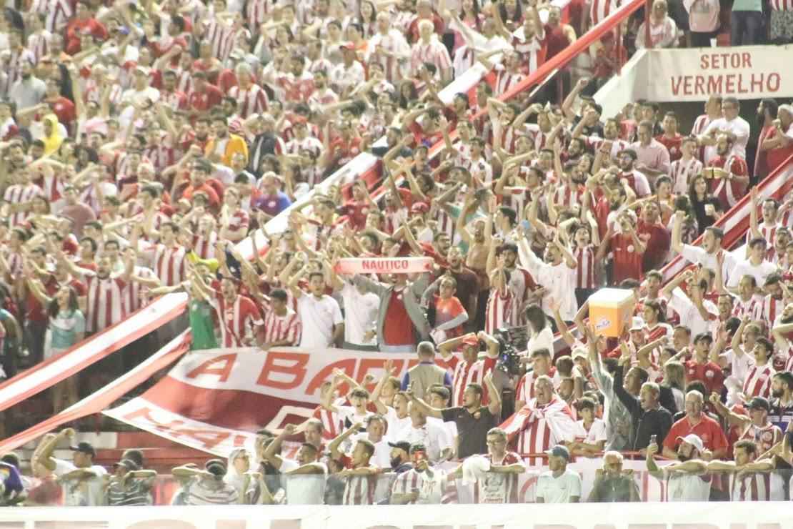 Nutico venceu Confiana de virada, nos Aflitos, e assumiu a vice-liderana do Grupo A da Srie C