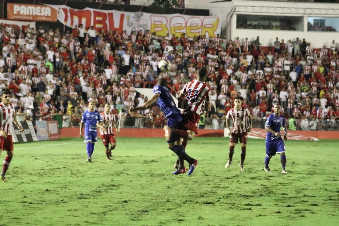 Nutico venceu Confiana de virada, nos Aflitos, e assumiu a vice-liderana do Grupo A da Srie C