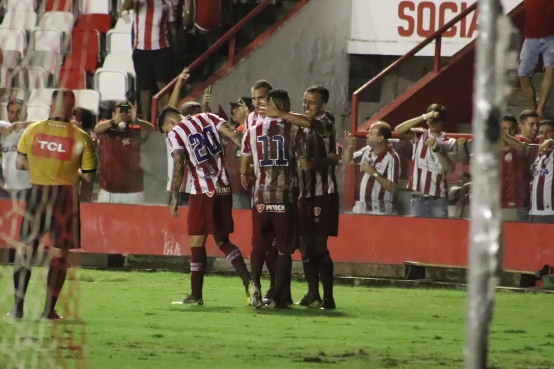 Nutico venceu Confiana de virada, nos Aflitos, e assumiu a vice-liderana do Grupo A da Srie C