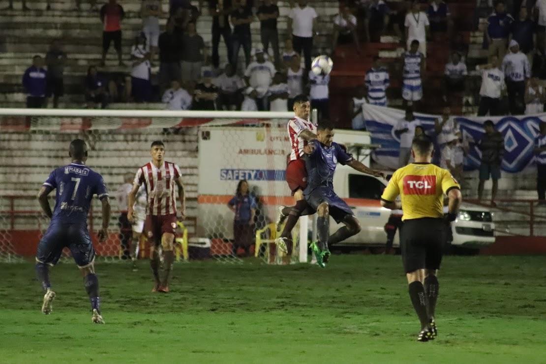 Nutico venceu Confiana de virada, nos Aflitos, e assumiu a vice-liderana do Grupo A da Srie C