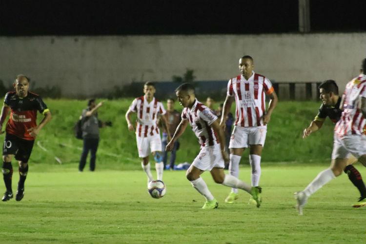 Com o resultado, o Alvirrubro precisar vencer, de qualquer jeito, o Sampaio Corra, na prxima rodada, nos Aflitos 