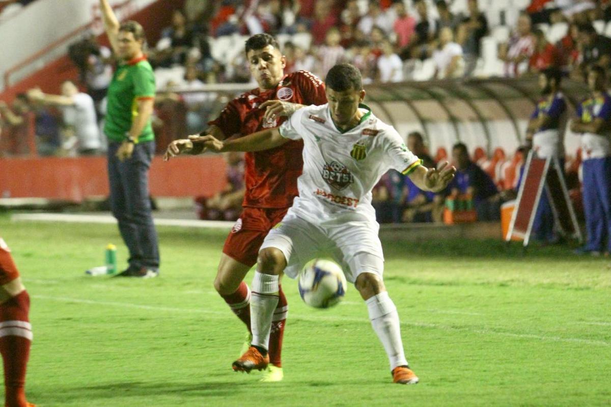 Com casa cheia, Timbu fez a antepenltima rodada da primeira fase da Srie C dentro dos Aflitos
