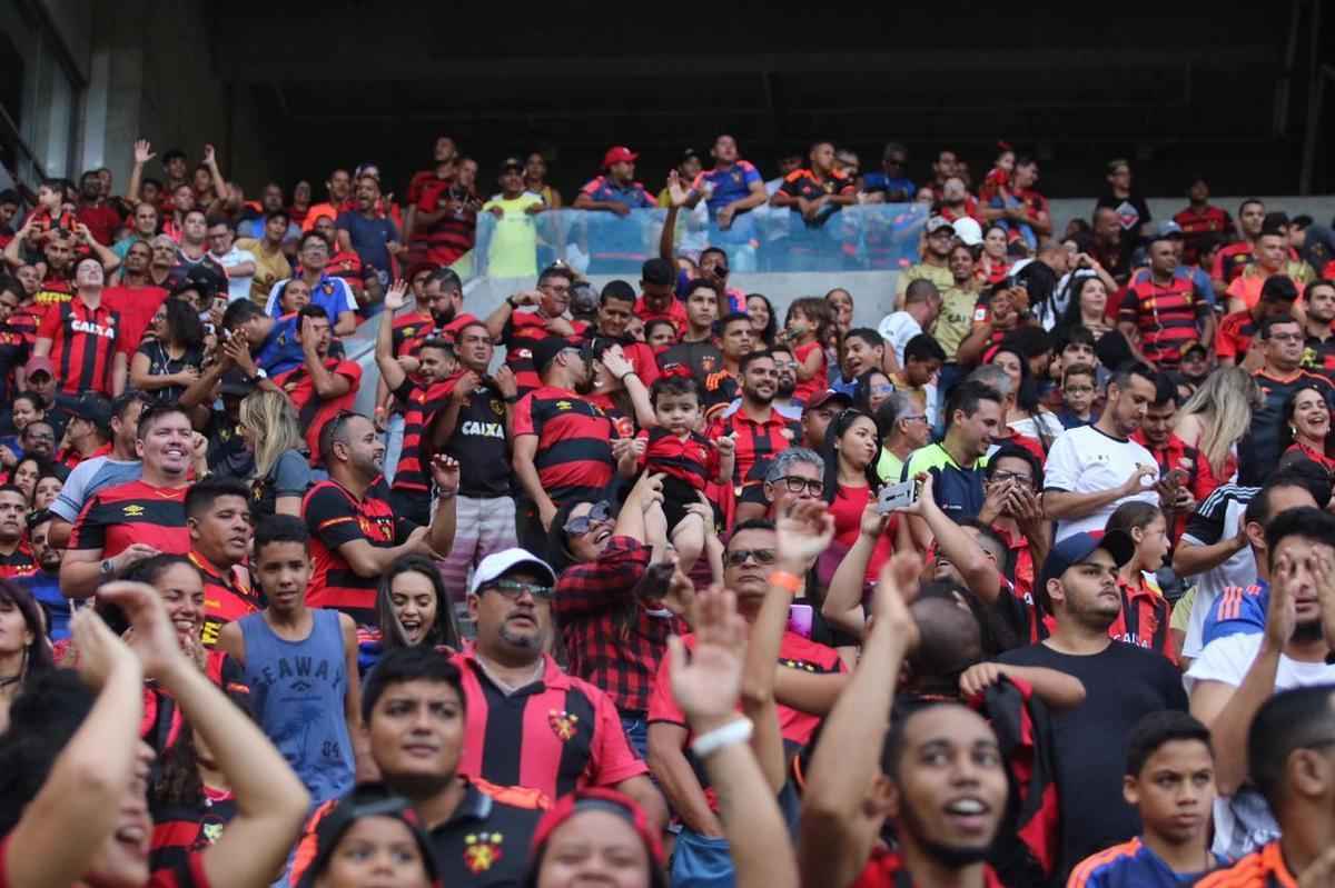 Em estreia de novo uniforme, Sport enfrenta o Botafogo-SP, na Arena de Pernambuco, em partida vlida pela 16 rodada da Srie B