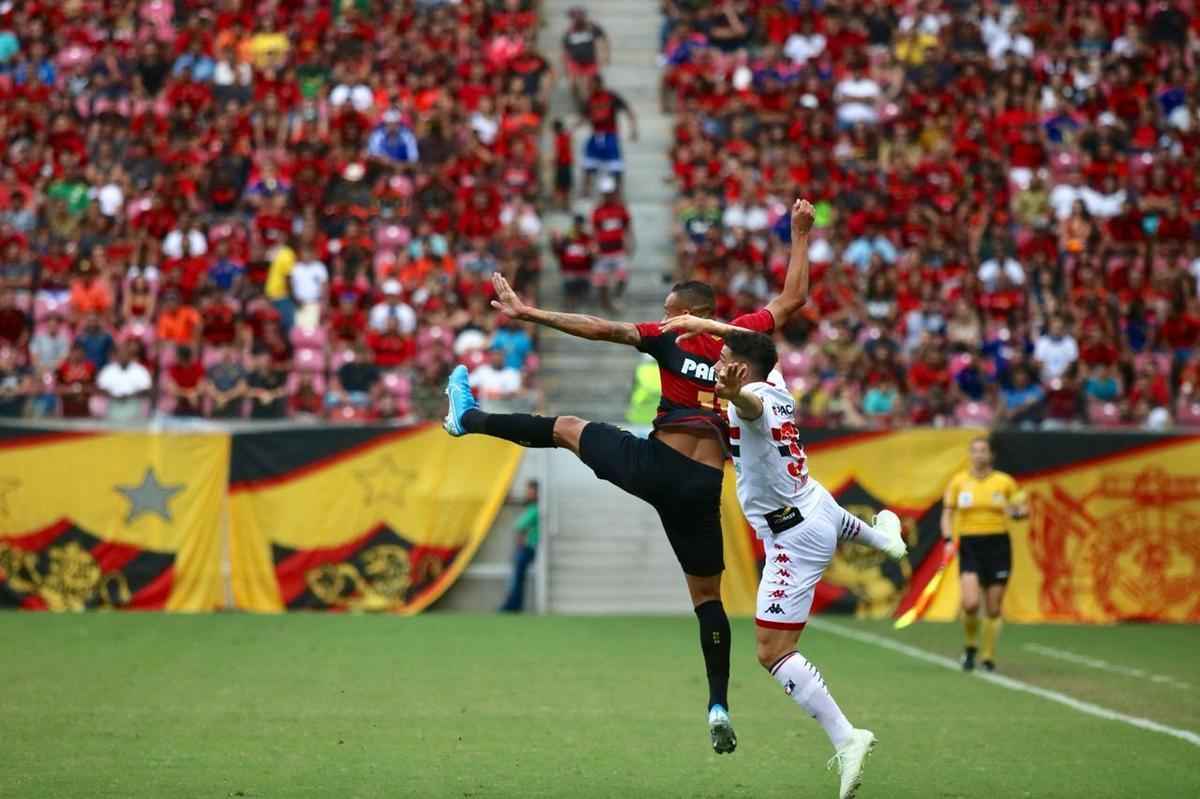 Em estreia de novo uniforme, Sport enfrenta o Botafogo-SP, na Arena de Pernambuco, em partida vlida pela 16 rodada da Srie B
