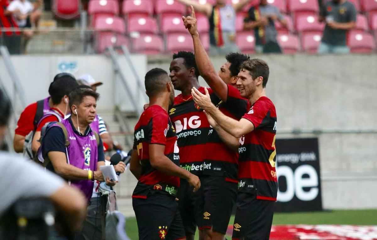 Em estreia de novo uniforme, Sport enfrenta o Botafogo-SP, na Arena de Pernambuco, em partida vlida pela 16 rodada da Srie B