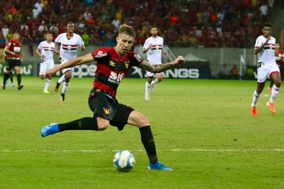 Em estreia de novo uniforme, Sport enfrenta o Botafogo-SP, na Arena de Pernambuco, em partida vlida pela 16 rodada da Srie B