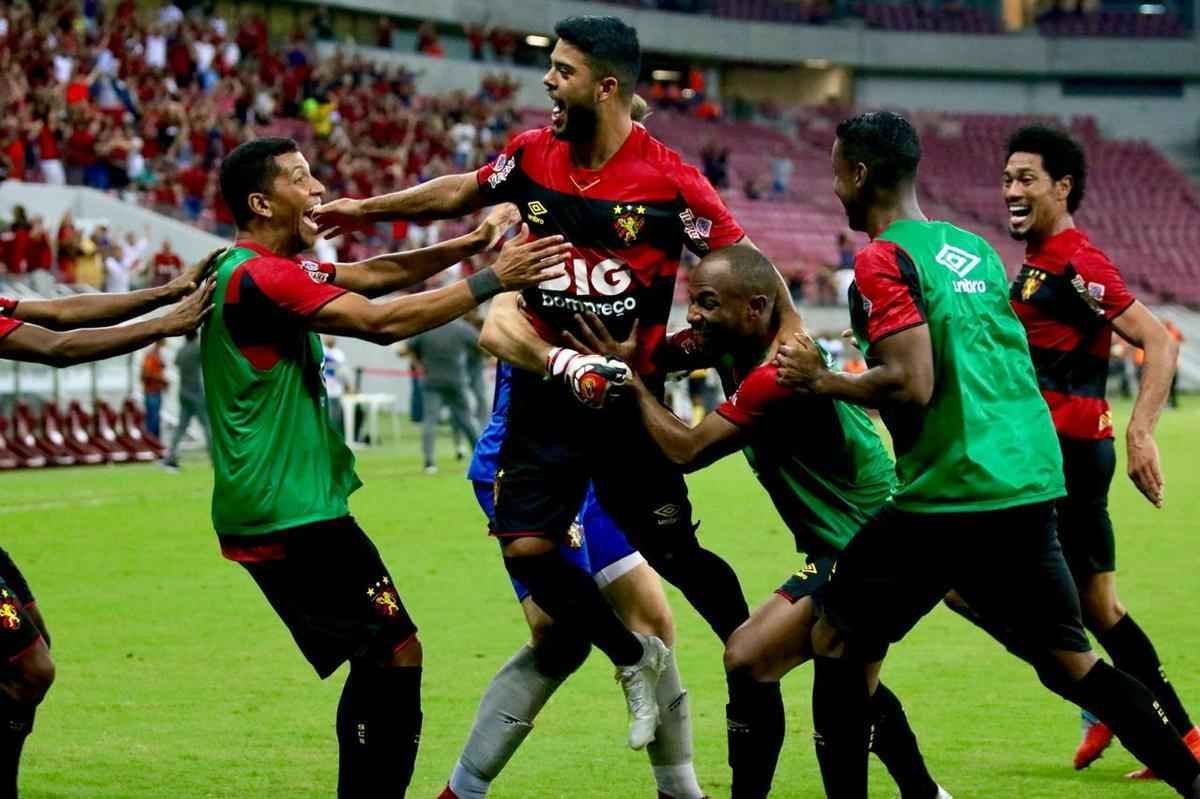 Em estreia de novo uniforme, Sport enfrenta o Botafogo-SP, na Arena de Pernambuco, em partida vlida pela 16 rodada da Srie B