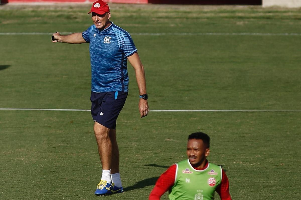 Timbu trocou o CT Wilson Campos pelo estdio dos Aflitos na tarde desta quarta-feira