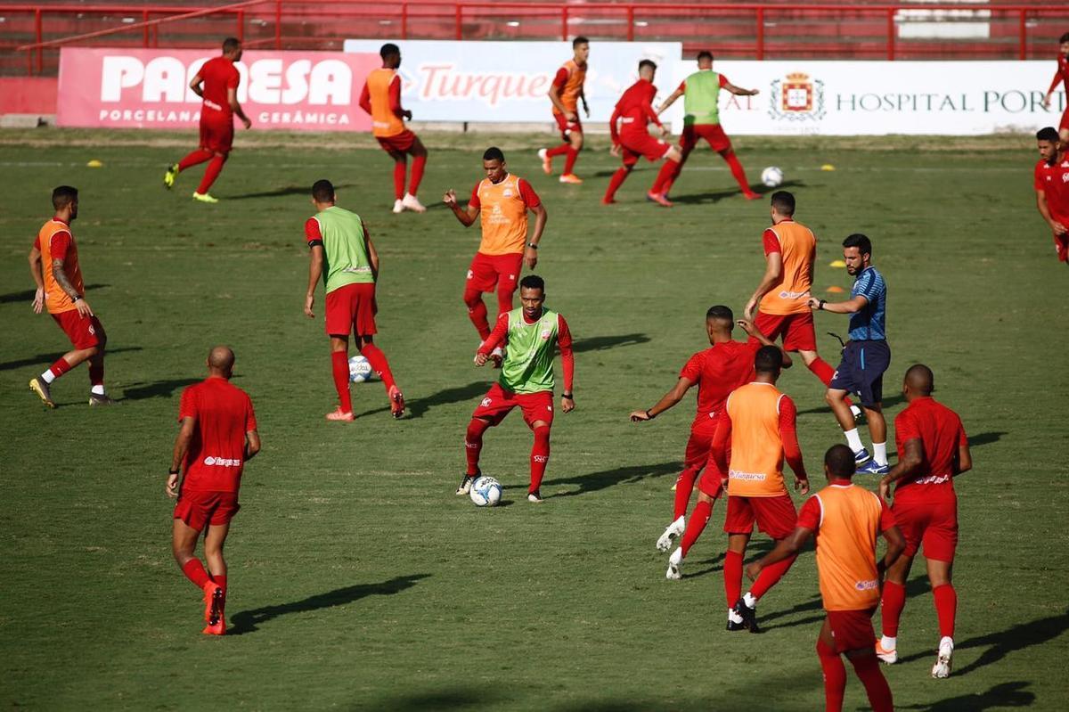 Timbu trocou o CT Wilson Campos pelo estdio dos Aflitos na tarde desta quarta-feira