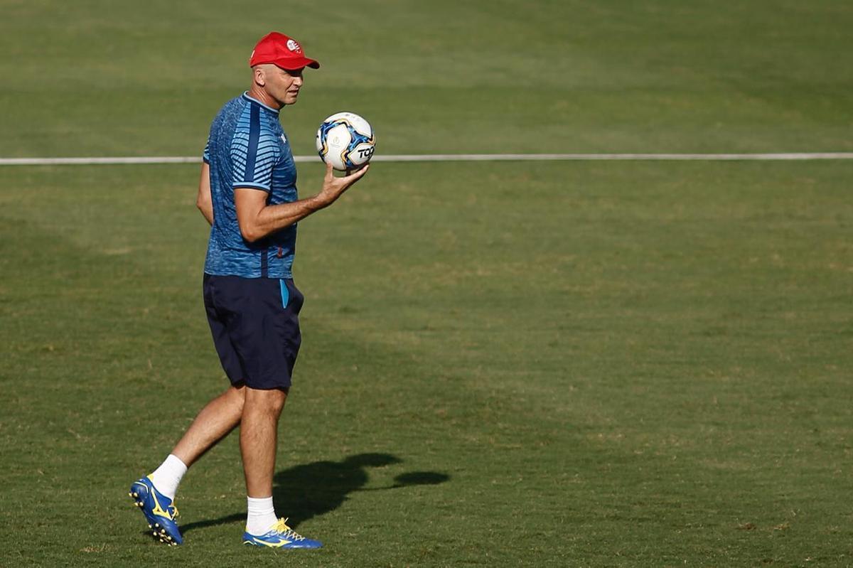 Timbu trocou o CT Wilson Campos pelo estdio dos Aflitos na tarde desta quarta-feira