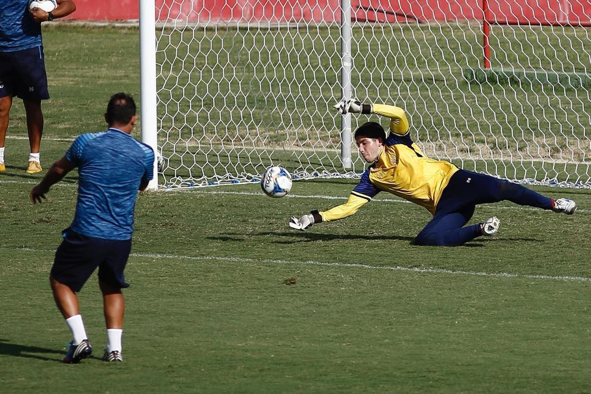Timbu trocou o CT Wilson Campos pelo estdio dos Aflitos na tarde desta quarta-feira