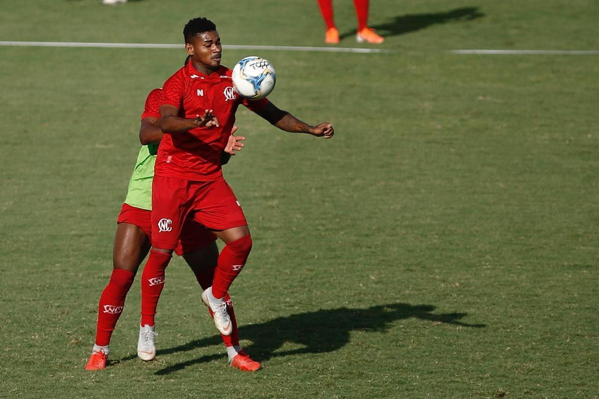 Timbu trocou o CT Wilson Campos pelo estdio dos Aflitos na tarde desta quarta-feira