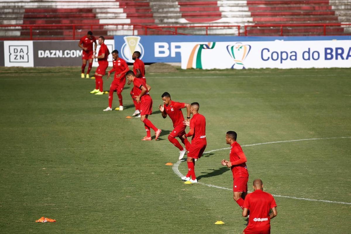 Timbu trocou o CT Wilson Campos pelo estdio dos Aflitos na tarde desta quarta-feira