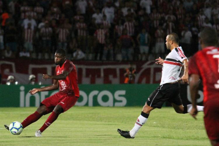 Tricolores tentam desarmar lance alvirrubro 