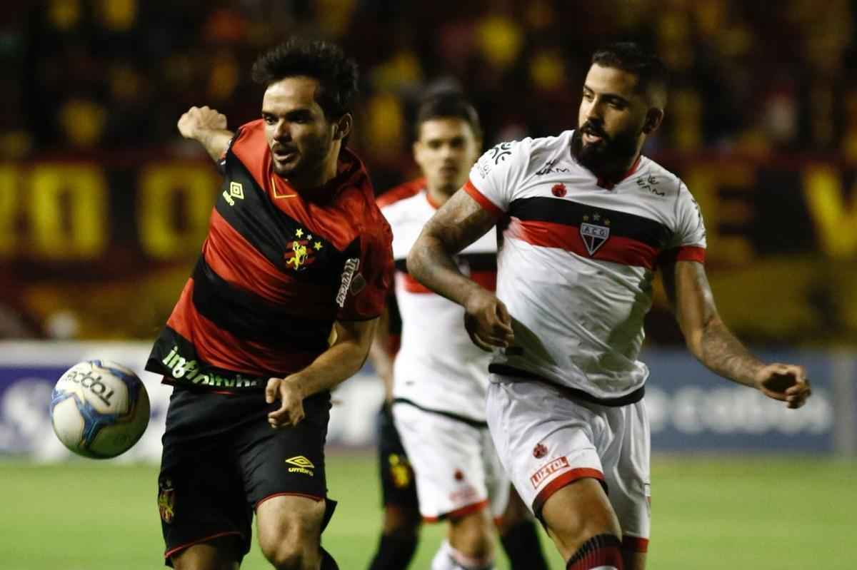 Com o resultado, o Leo vai para o 10 empate na competio 