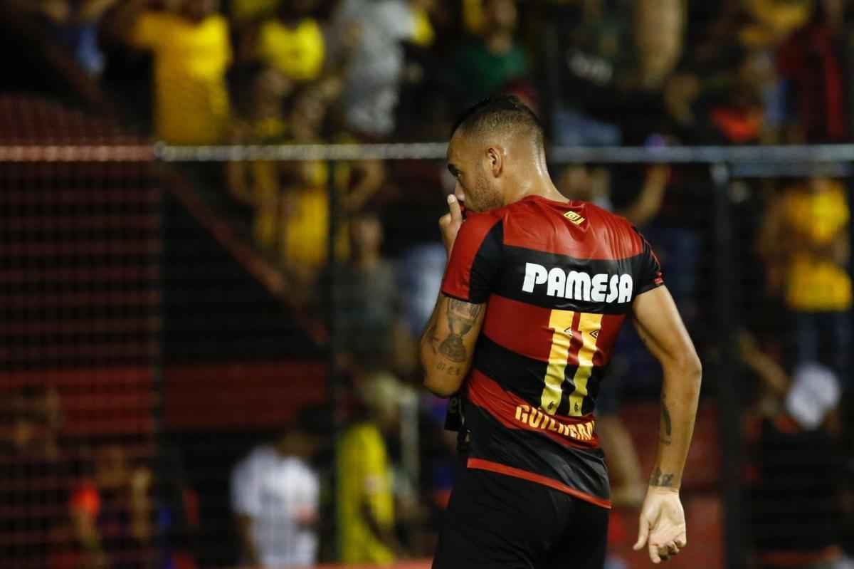 Com o resultado, o Leo vai para o 10 empate na competio 