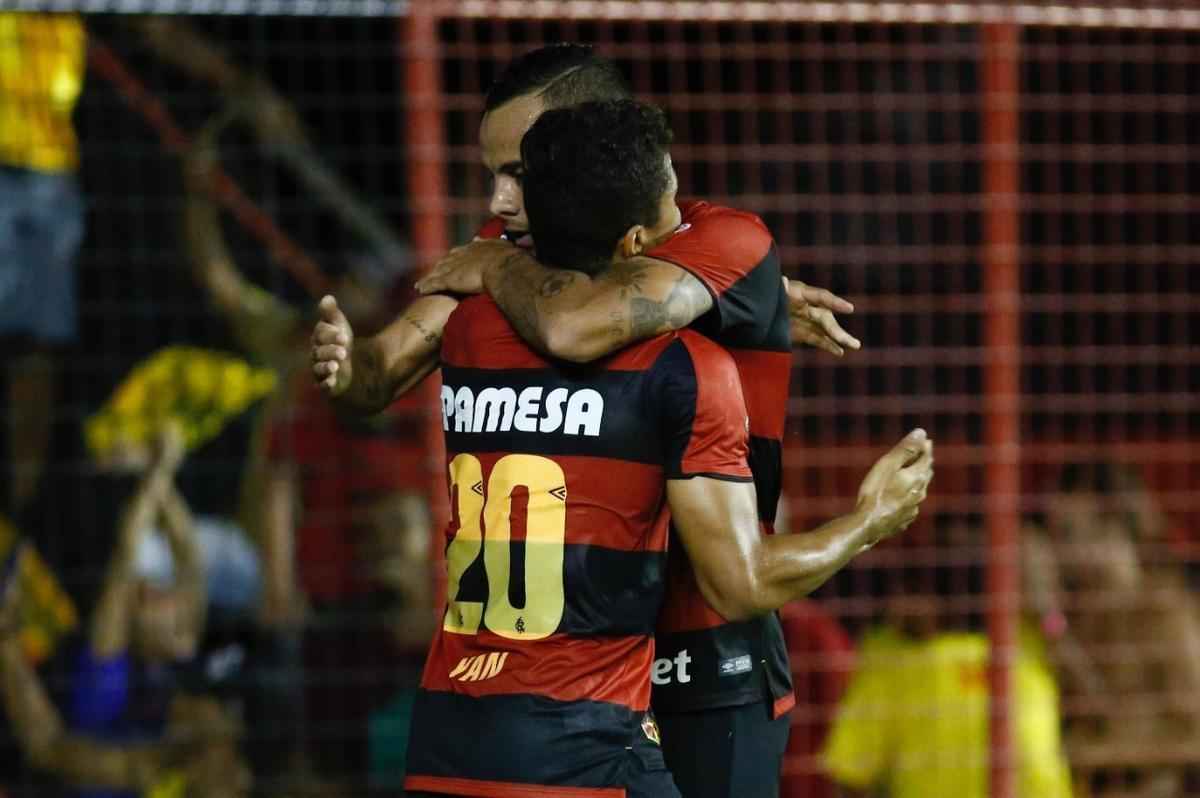 Com o resultado, o Leo vai para o 10 empate na competio 