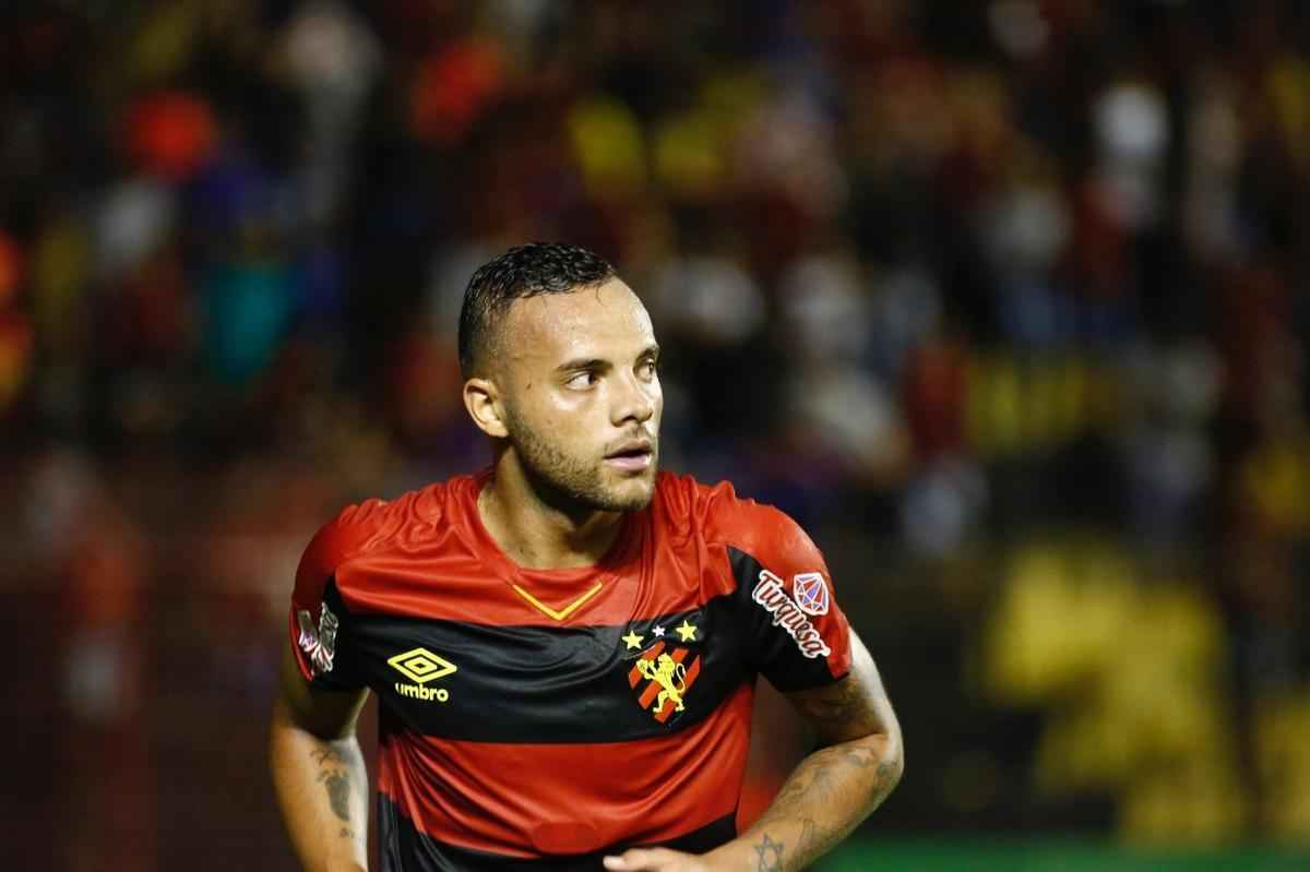 Com o resultado, o Leo vai para o 10 empate na competio 