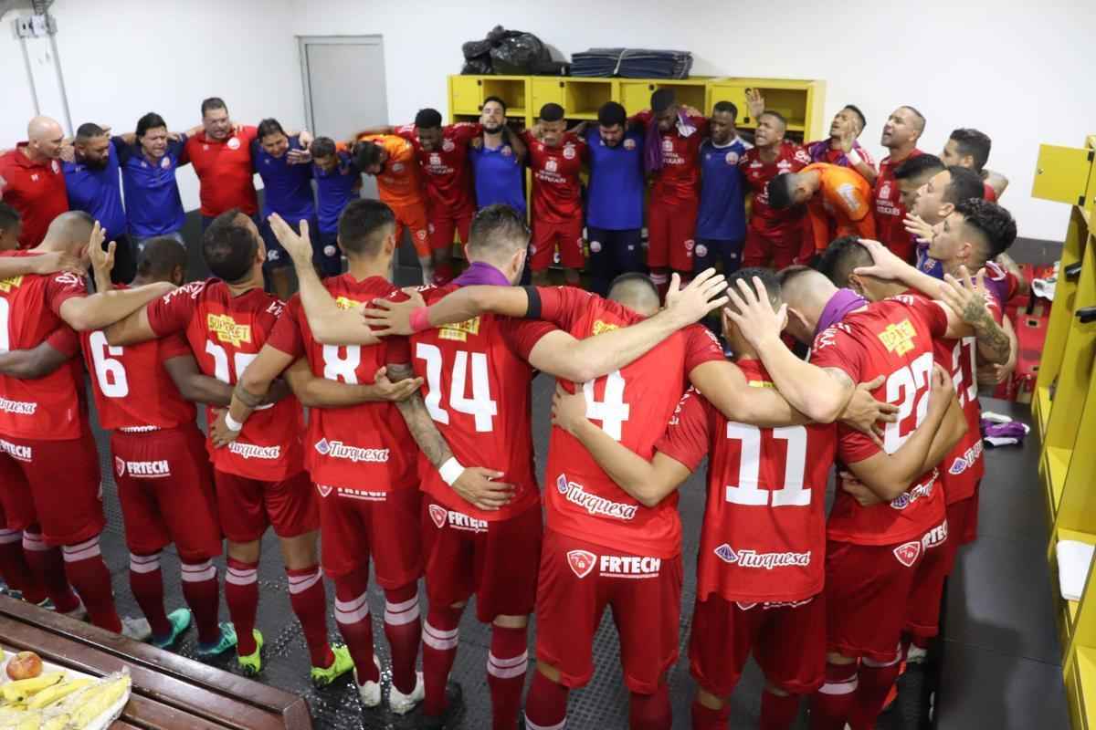 Jogo foi marcado por poucas chances entre as duas equipes