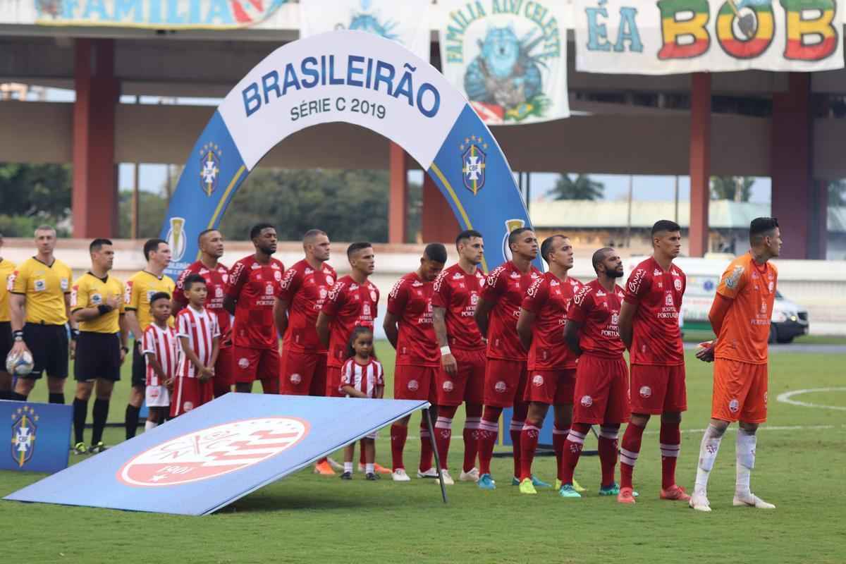 Jogo foi marcado por poucas chances entre as duas equipes