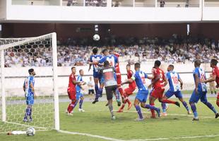 Jogo foi marcado por poucas chances entre as duas equipes