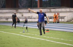 Jogo foi marcado por poucas chances entre as duas equipes