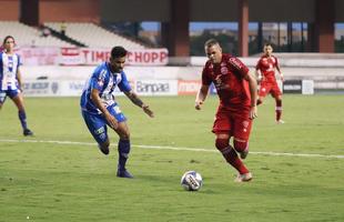 Jogo foi marcado por poucas chances entre as duas equipes