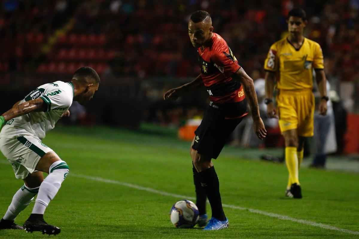 Na Ilha do Retiro, o Sport recebeu o Amrica-MG para tentar buscar sua terceira vitria consecutiva