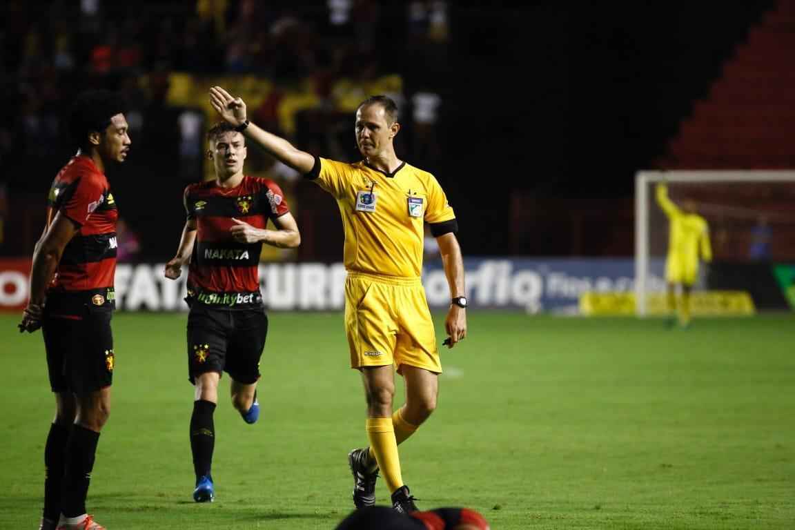 Na Ilha do Retiro, o Sport recebeu o Amrica-MG para tentar buscar sua terceira vitria consecutiva