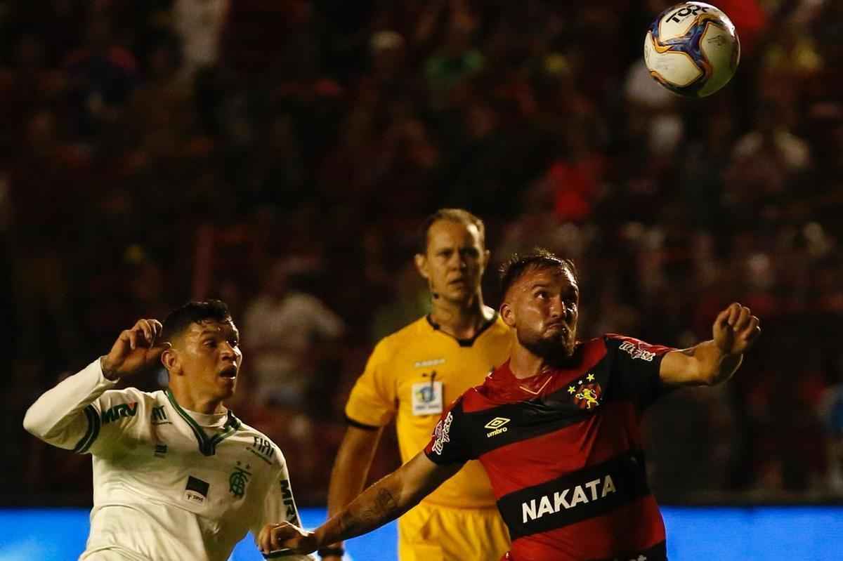 Na Ilha do Retiro, o Sport recebeu o Amrica-MG para tentar buscar sua terceira vitria consecutiva