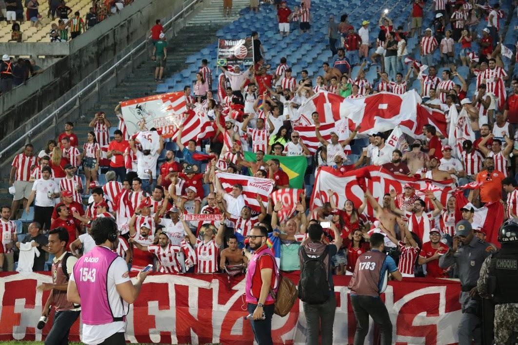 Em partida no Castelo, em So Lus, o Nutico conseguiu administrar sua vantagem, obtida nos Aflitos, em vitria por 3 a 1, e conquistou o ttulo ao empatar em 2 a 2 com o Sampaio Corra