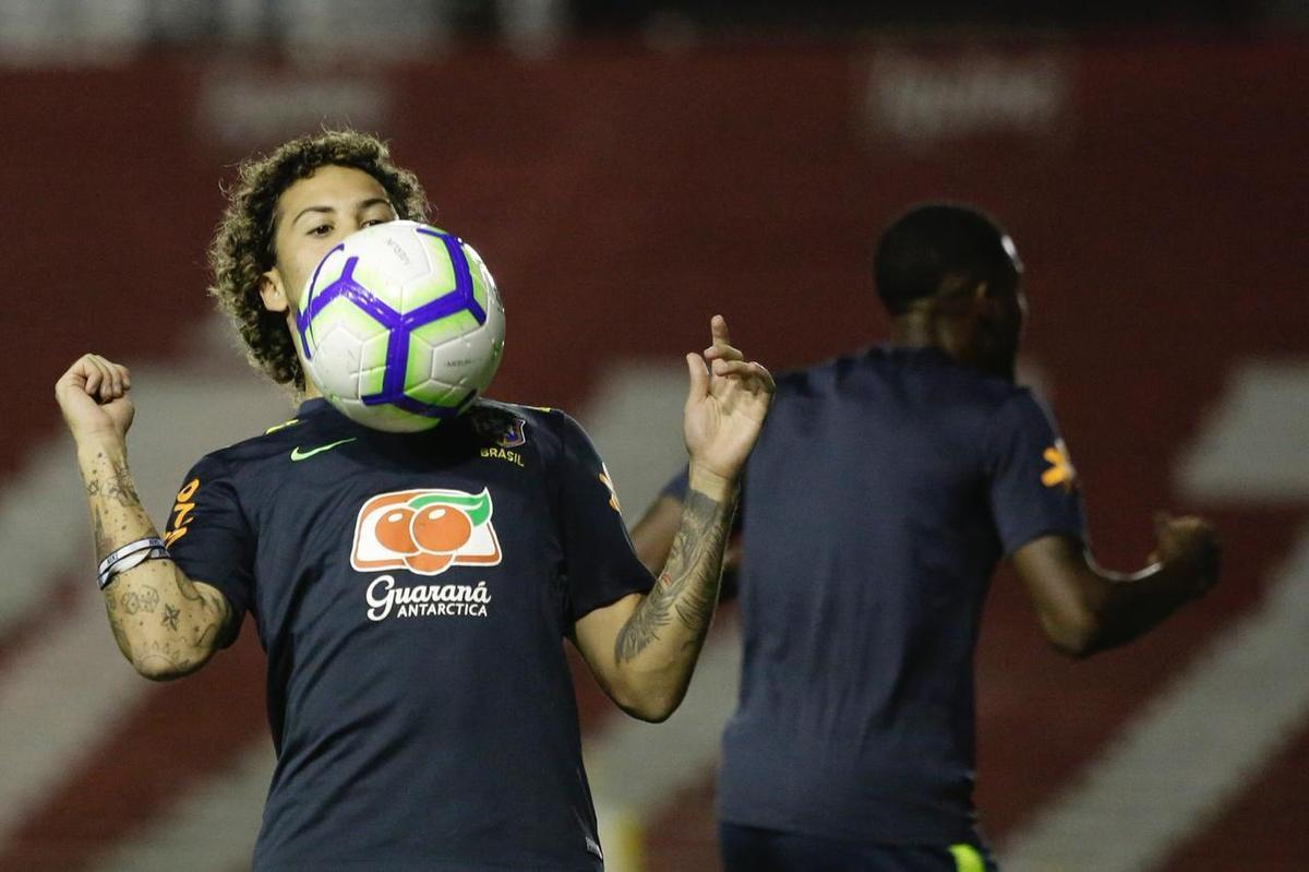 O meio-campista Bruno Guimares, do Athltico, o atacante Pedro, da Fiorentina, o meia Pedrinho, do Corinthians e o atacante Rodrigo, do Real Madrid, so alguns dos jogadores mais importantes do elenco   