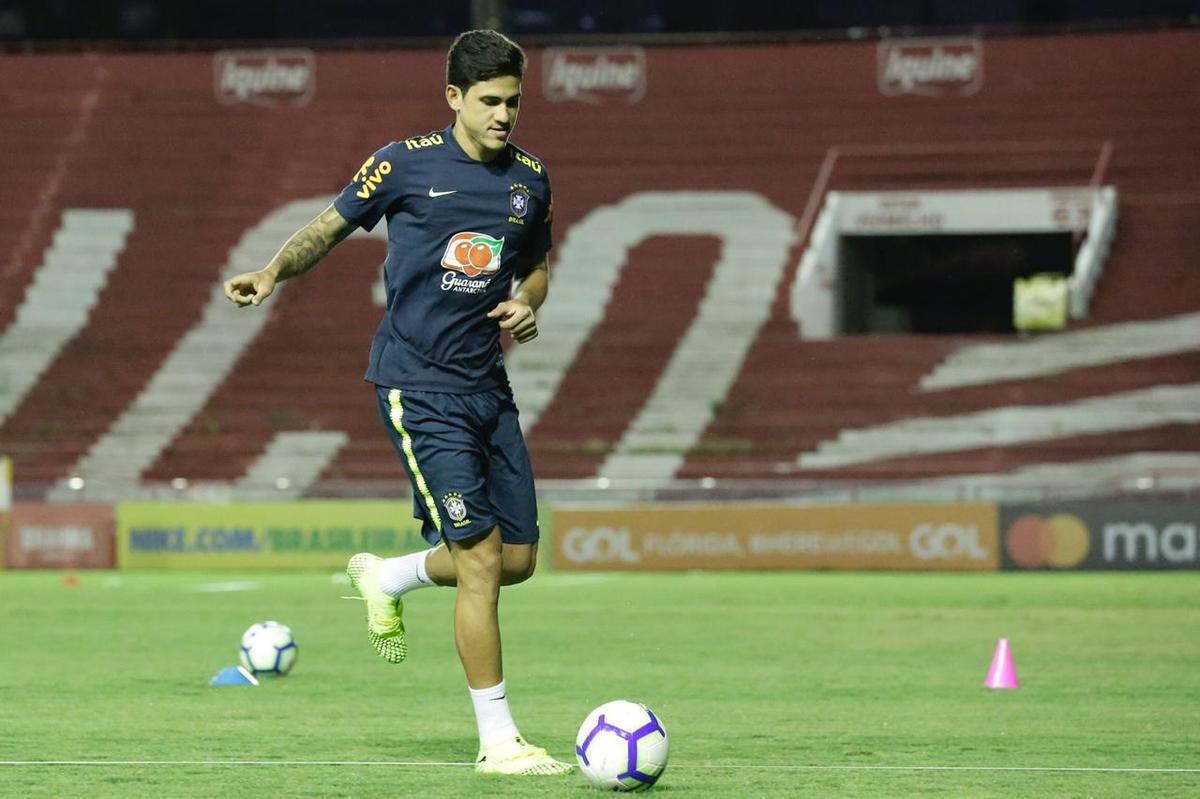 O meio-campista Bruno Guimares, do Athltico, o atacante Pedro, da Fiorentina, o meia Pedrinho, do Corinthians e o atacante Rodrigo, do Real Madrid, so alguns dos jogadores mais importantes do elenco   